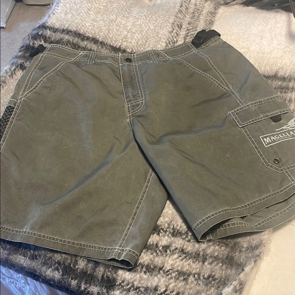 Magellan Men's Shorts - Picture 1 of 3